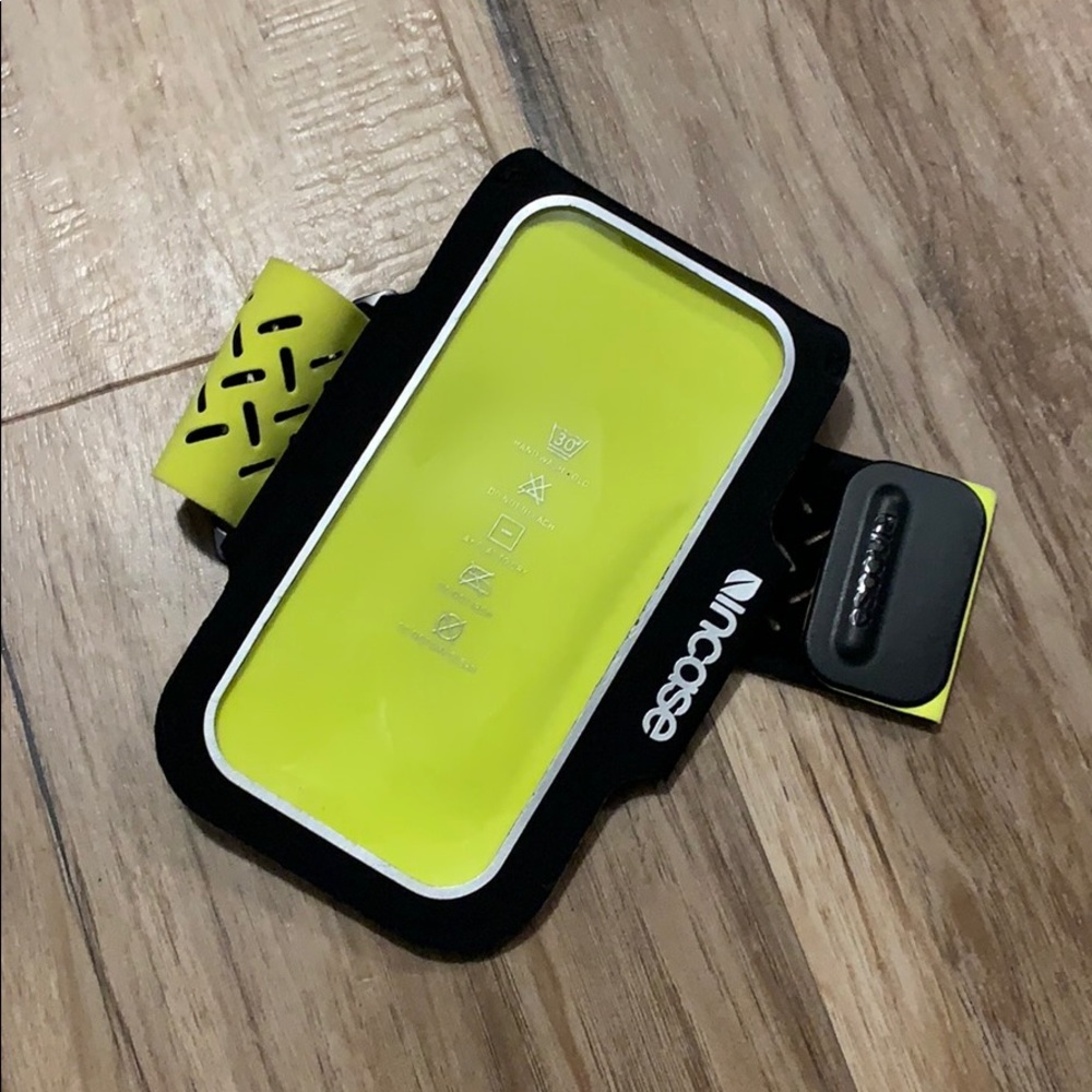 Incase iPhone Armband